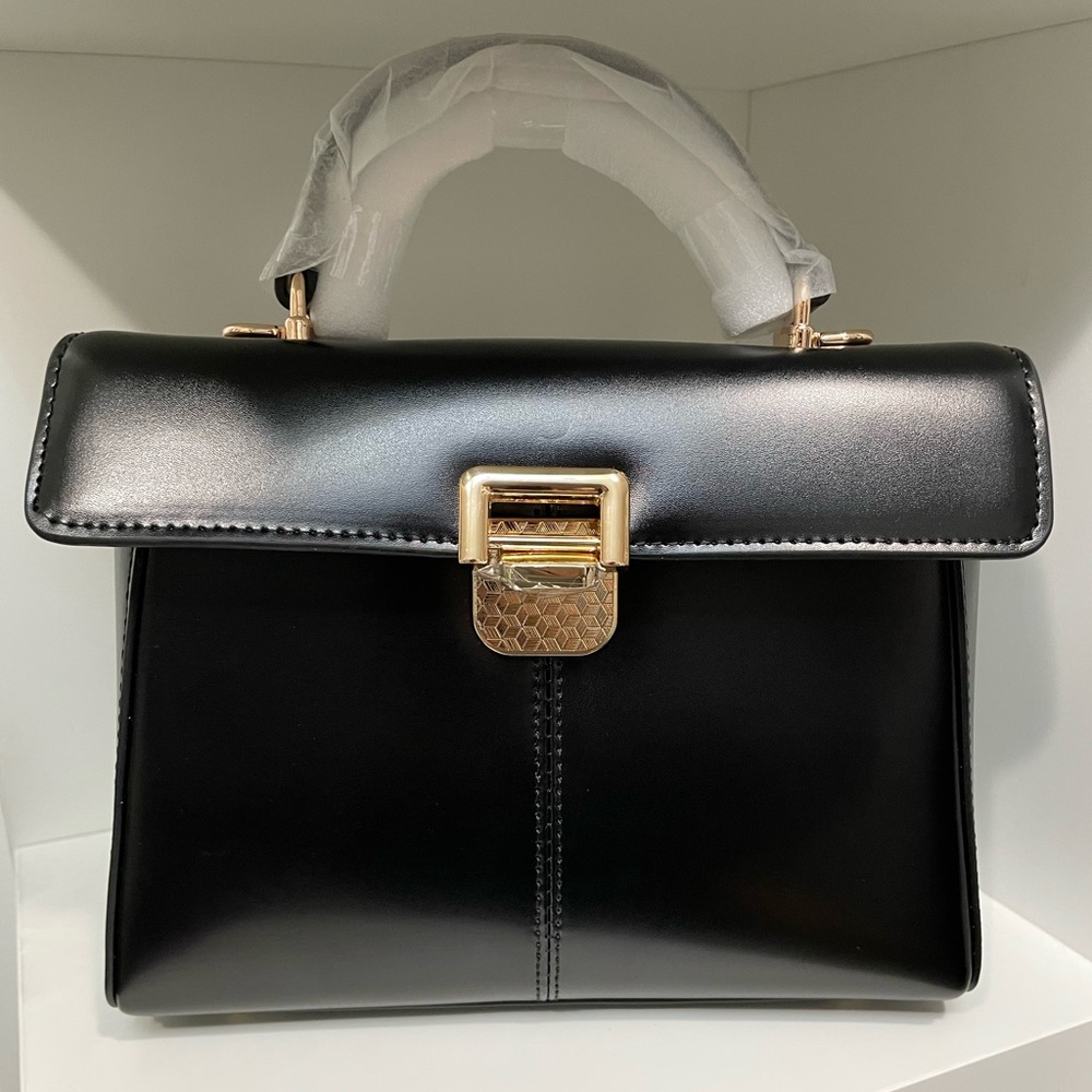 Women’s Handbag with Buckle - One Shoulder Cross Body Bag - Faux Leather